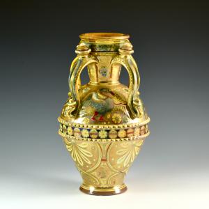 Vaso com quatro alças decorado com animais e motivos vegetais - Manufatura Cantagalli, final do séc. XIX